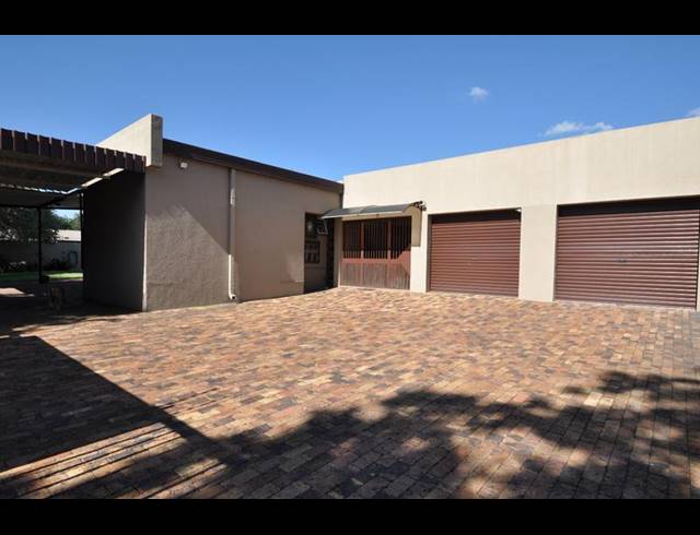 5 BEDROOM HOUSE FOR SALE IN SASOLBURG EXT 23